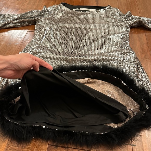 Trina Turk Silver Uhura Sequin Dress with Feather Hem Sz M - Picture 5 of 16